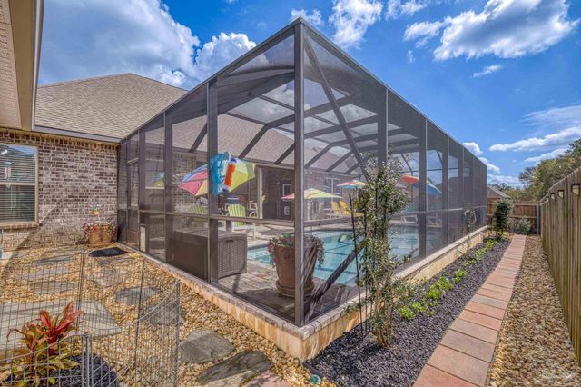 2129 Eagles Ridge Cv, Cantonment, FL 32533