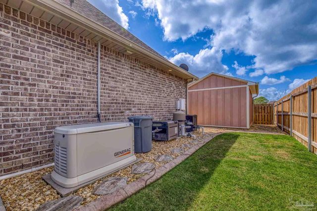 2129 Eagles Ridge Cv, Cantonment, FL 32533