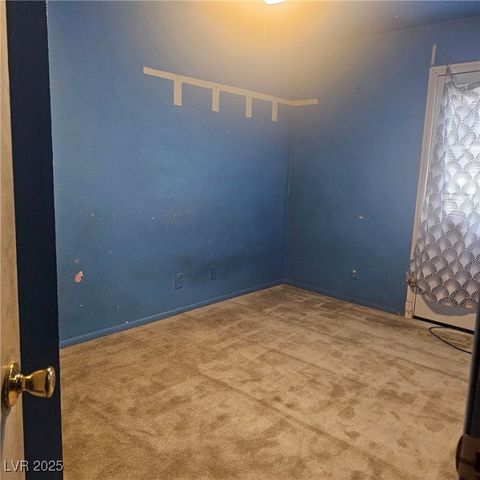 7090 Burcot Avenue B32, Las Vegas, NV 89156