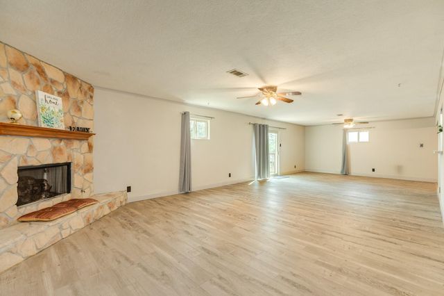 616 Bel Road, Kemah, TX 77565