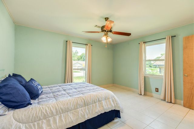 616 Bel Road, Kemah, TX 77565