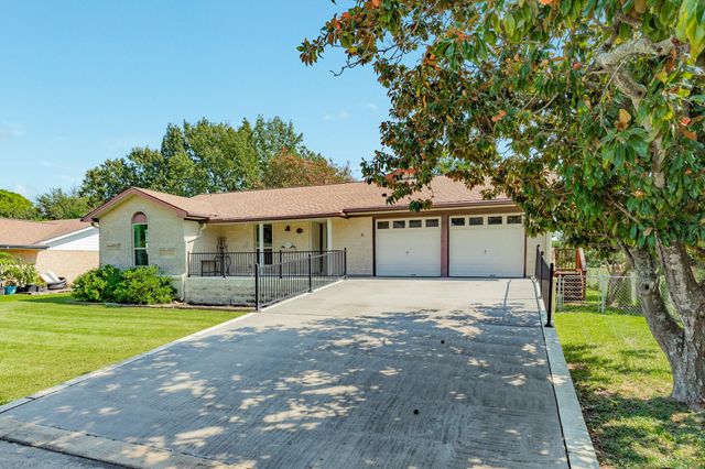 616 Bel Road, Kemah, TX 77565