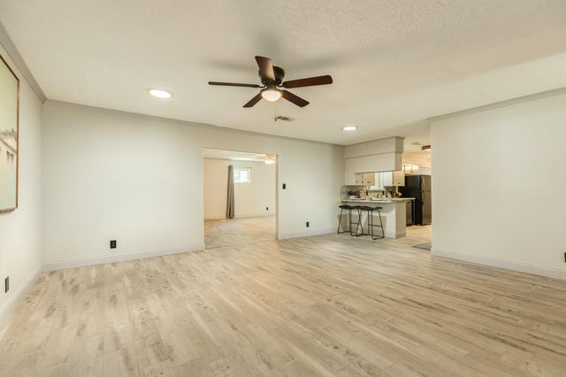 616 Bel Road, Kemah, TX 77565