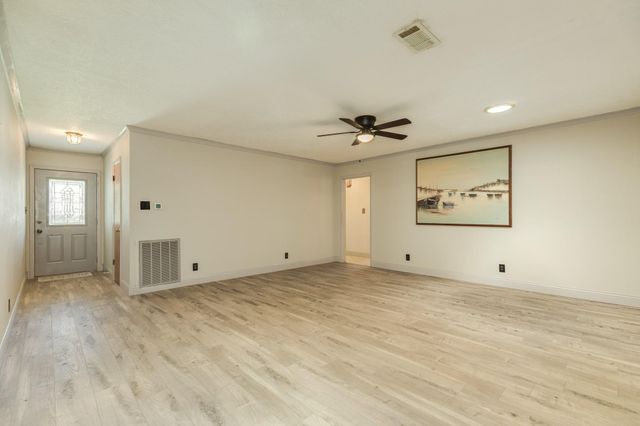 616 Bel Road, Kemah, TX 77565