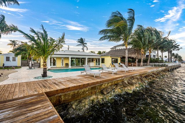 844 East Drive, Boynton Beach, FL 33435