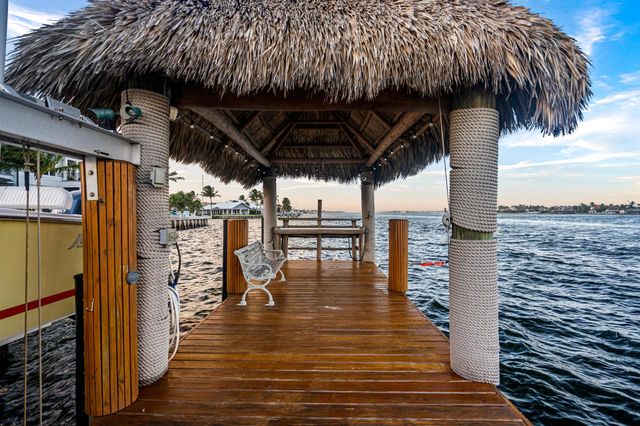 844 East Drive, Boynton Beach, FL 33435