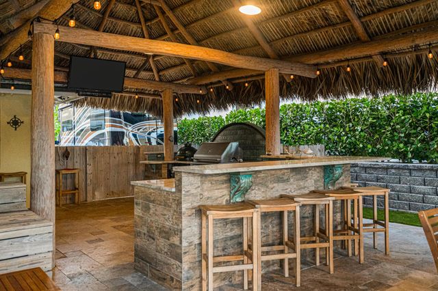 844 East Drive, Boynton Beach, FL 33435