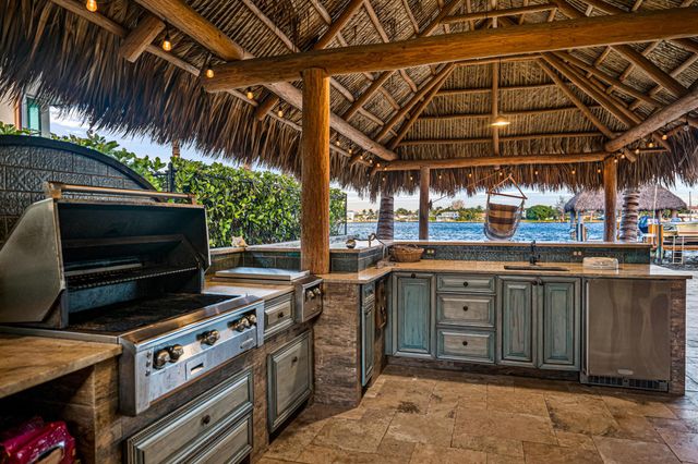 844 East Drive, Boynton Beach, FL 33435