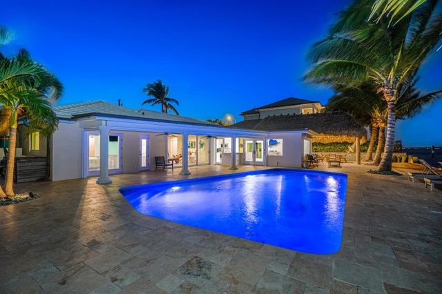 844 East Drive, Boynton Beach, FL 33435