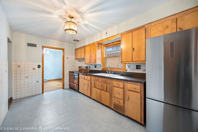 815 N Ellsworth Street, Naperville, IL 60563