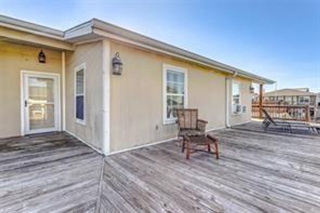 1331 Bay Drive, Crystal Beach, TX 77650