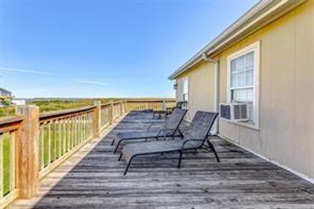 1331 Bay Drive, Crystal Beach, TX 77650