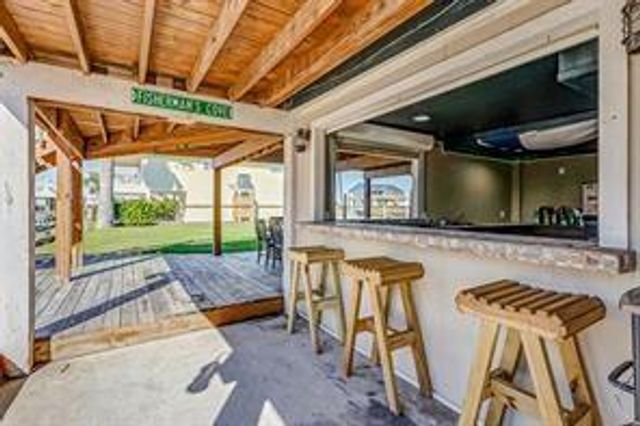 1331 Bay Drive, Crystal Beach, TX 77650