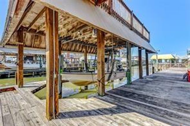 1331 Bay Drive, Crystal Beach, TX 77650