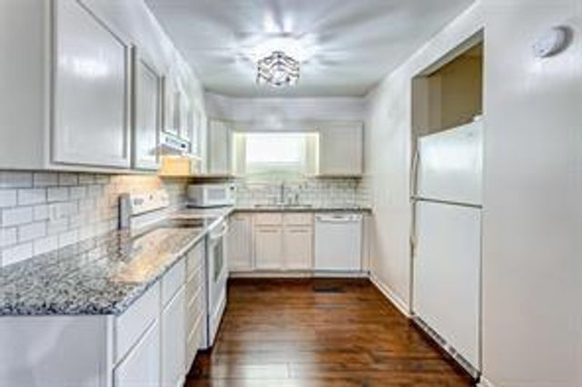 1331 Bay Drive, Crystal Beach, TX 77650