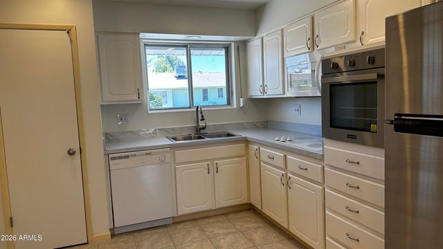 10024 W Denham Drive, Sun City, AZ 85351