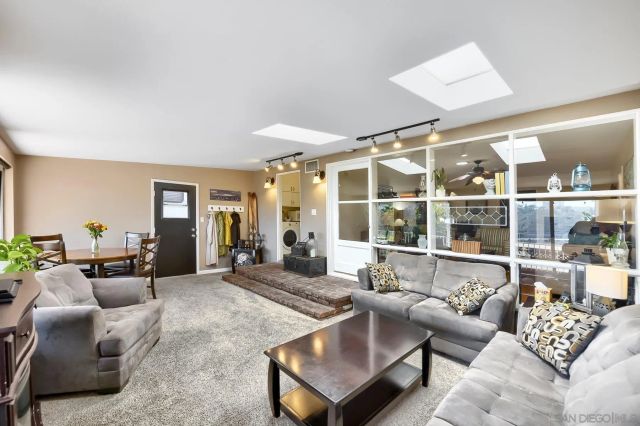 4893 TWAIN AVE, San Diego, CA 92120