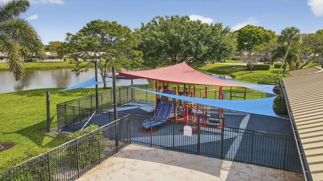 5602 GOLDEN EAGLE Circle, Palm Beach Gardens, FL 33418