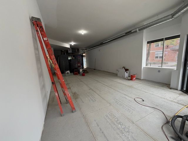 2155 W North Avenue, Chicago, IL 60647