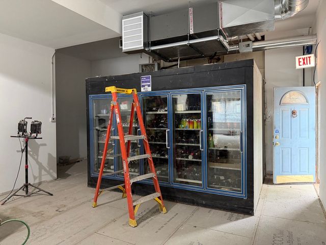 2155 W North Avenue, Chicago, IL 60647