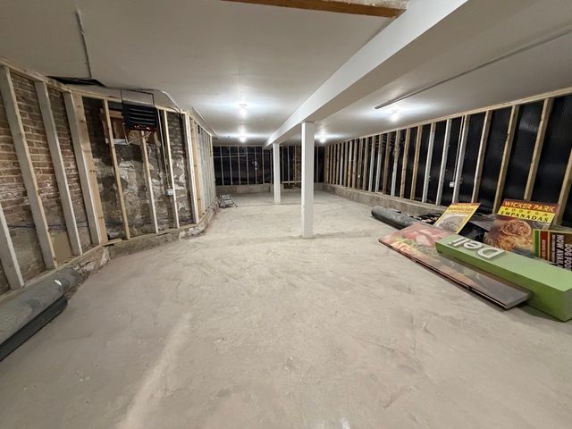 2155 W North Avenue, Chicago, IL 60647