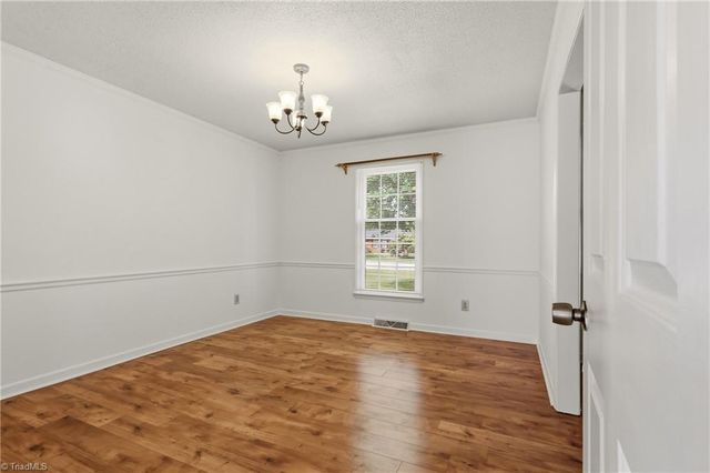 6905 Crandall Court, Clemmons, NC 27012