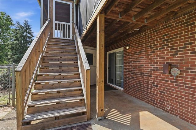 6905 Crandall Court, Clemmons, NC 27012