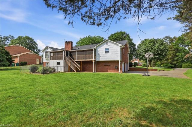 6905 Crandall Court, Clemmons, NC 27012