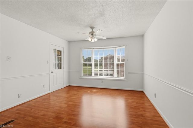 6905 Crandall Court, Clemmons, NC 27012