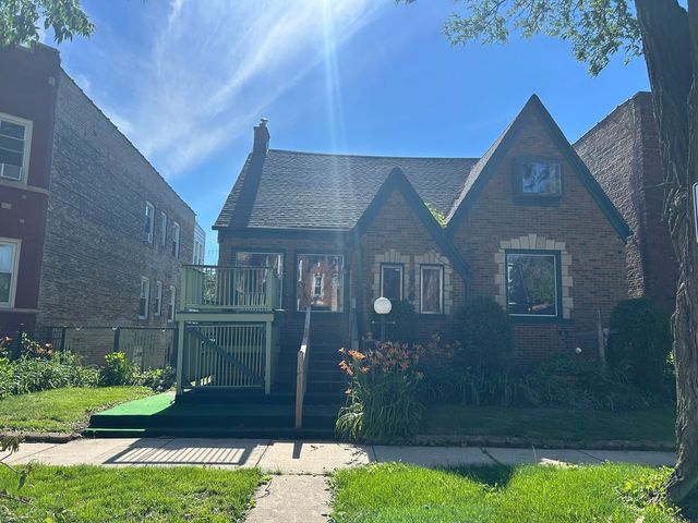 8906 S Hermitage Avenue, Chicago, IL 60620
