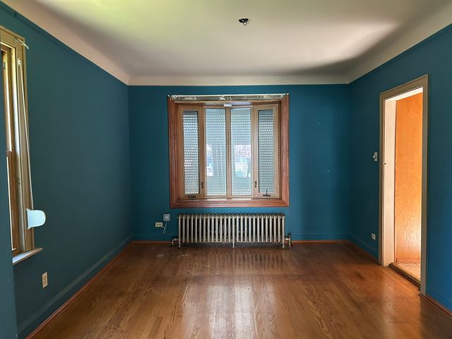 8906 S Hermitage Avenue, Chicago, IL 60620