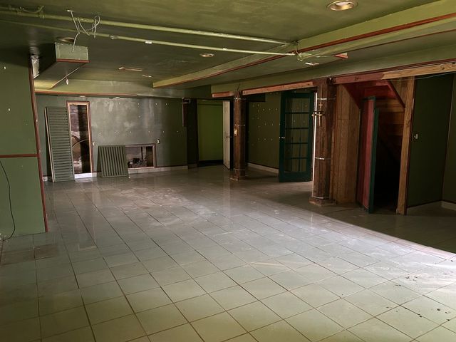8906 S Hermitage Avenue, Chicago, IL 60620