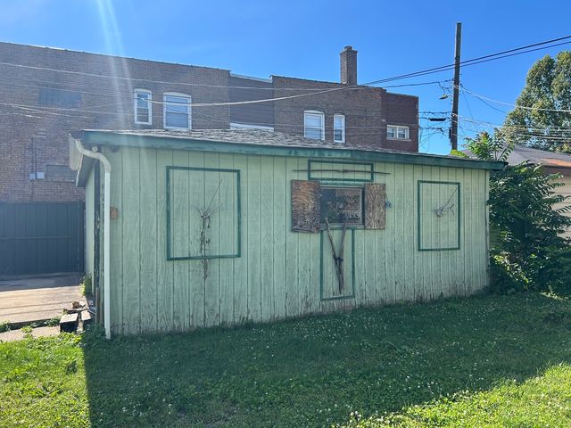 8906 S Hermitage Avenue, Chicago, IL 60620