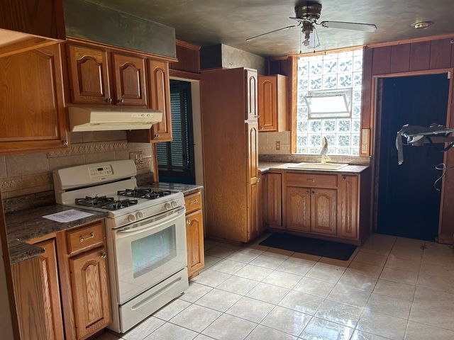 8906 S Hermitage Avenue, Chicago, IL 60620