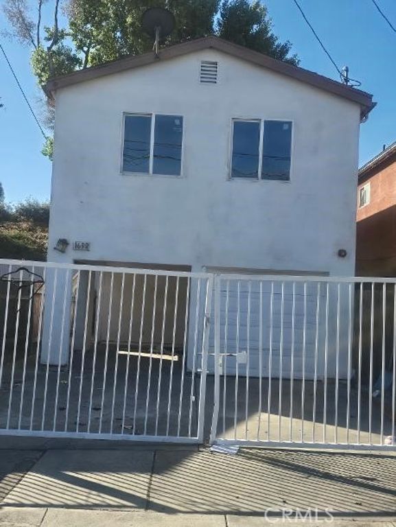 1632 E Imperial Hwy E, Los Angeles, CA 90059 — exterior