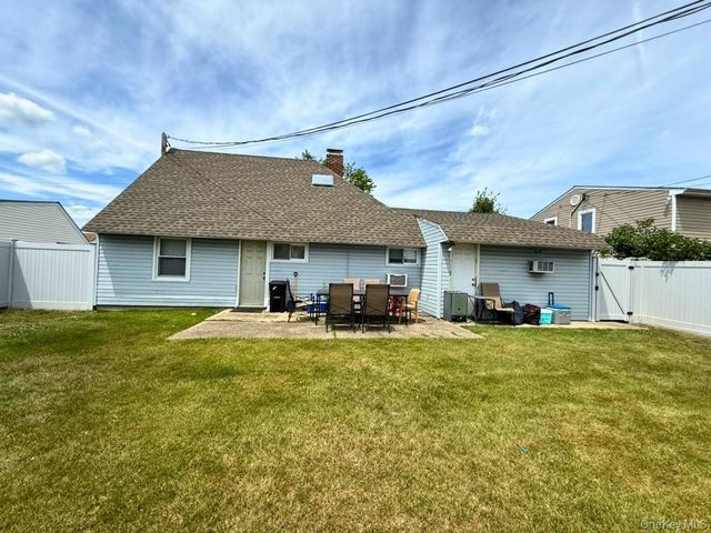 44 Mallard Road, Levittown, NY 11756