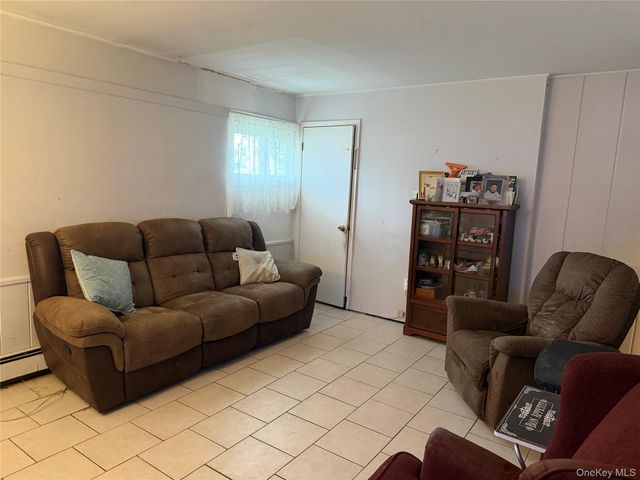 44 Mallard Road, Levittown, NY 11756