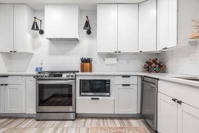 2203 Florimond Avenue, Long Beach, IN 46360