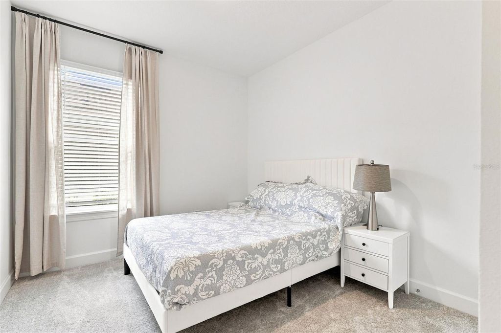 Image 18 of property listing at 3165 ALBA CIRCLE, Bradenton, FL 34211