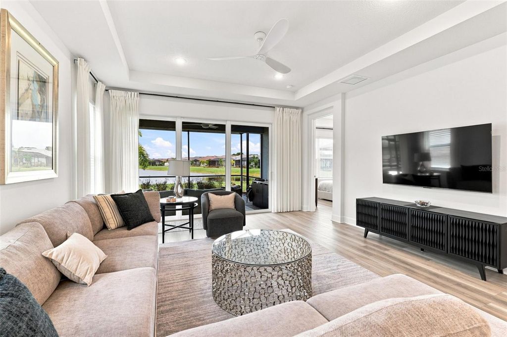 Image 10 of property listing at 3165 ALBA CIRCLE, Bradenton, FL 34211