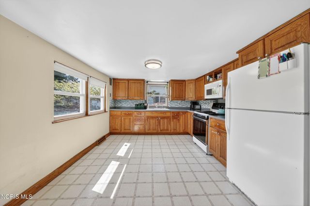 110 West Street, Swanton, OH 43558