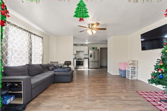 210 FLORIDA DRIVE, Auburndale, FL 33823