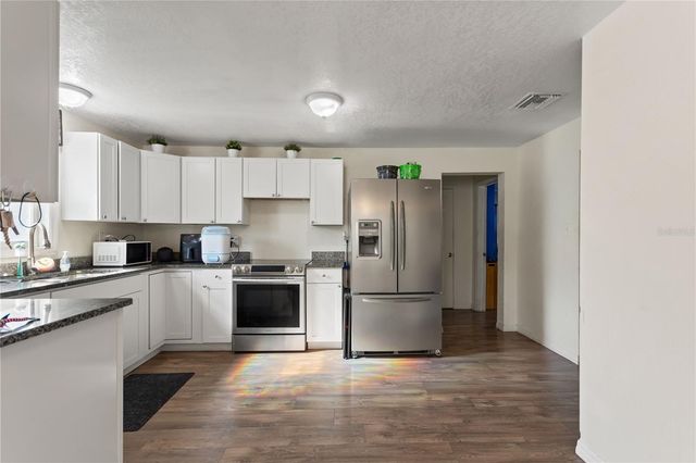 210 FLORIDA DRIVE, Auburndale, FL 33823