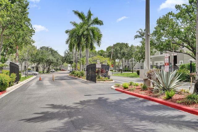 3911 Shoma Drive, Royal Palm Beach, FL 33414