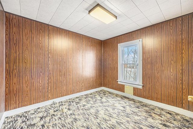 18335 E 11 Mile Road, Roseville, MI 48066