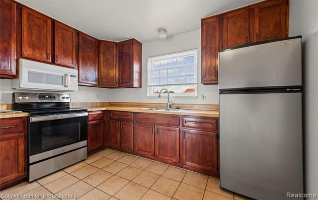 20887 Flora Street, Roseville, MI 48066