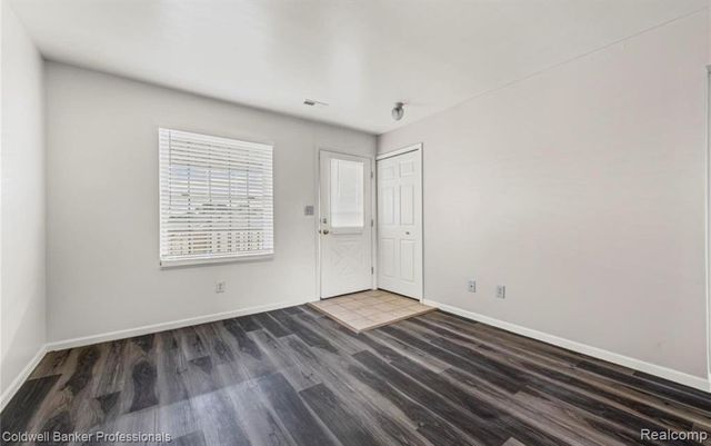 20887 Flora Street, Roseville, MI 48066