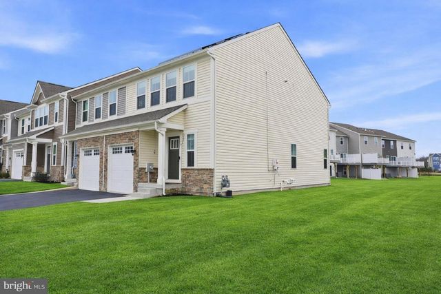 19 PRATT LN, Lawrence Twp, NJ 08648