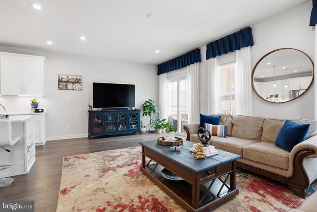 19 PRATT LN, Lawrence Twp, NJ 08648