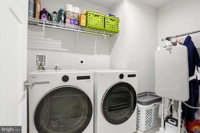 19 PRATT LN, Lawrence Twp, NJ 08648